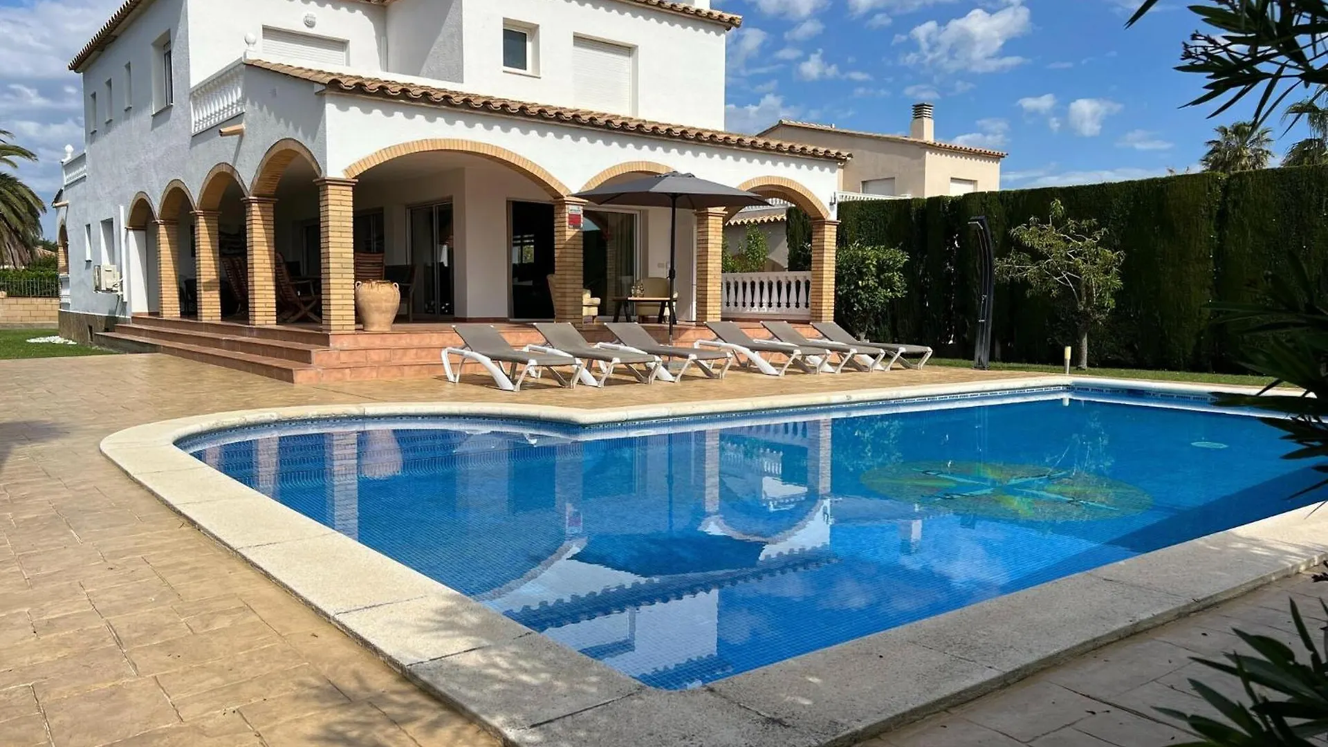 Belvilla By Oyo Nautic Parc 9 Sant Pere Pescador Spanien